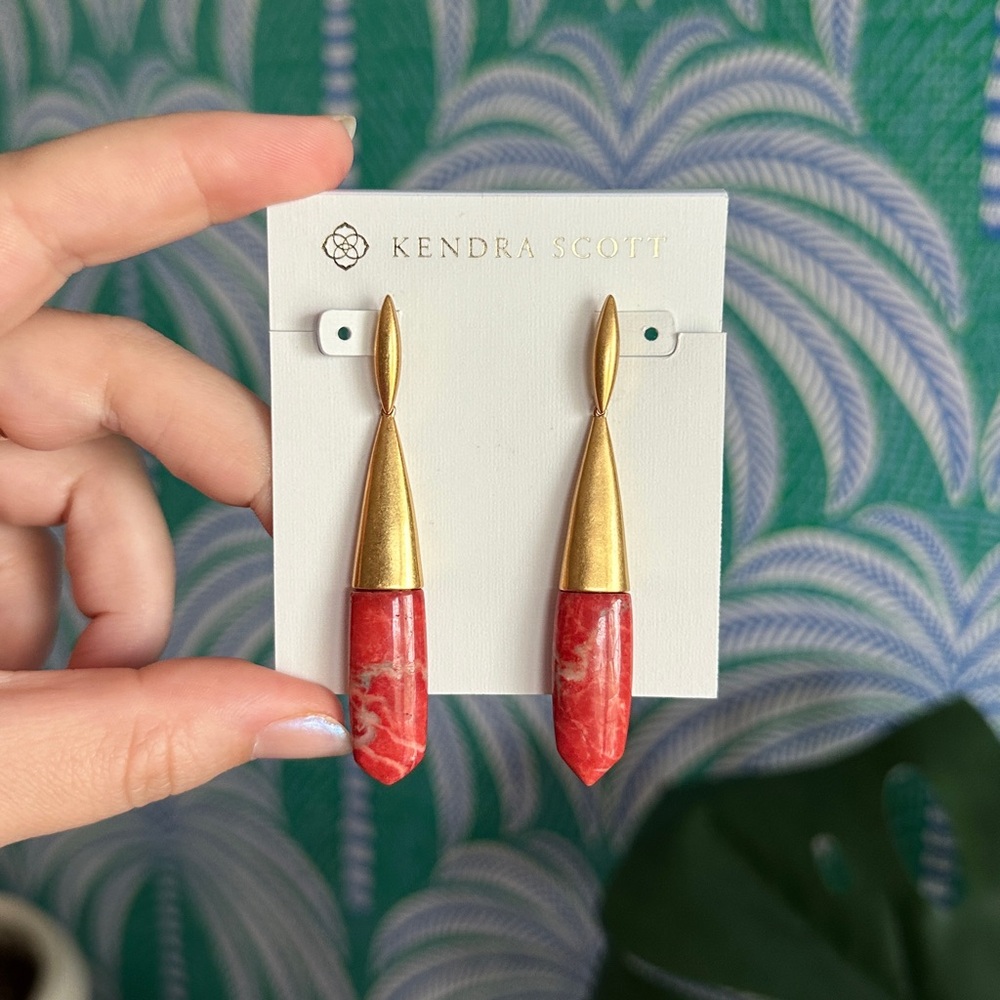 Kendra Scott Frieda drop earrings - vintage gold & red